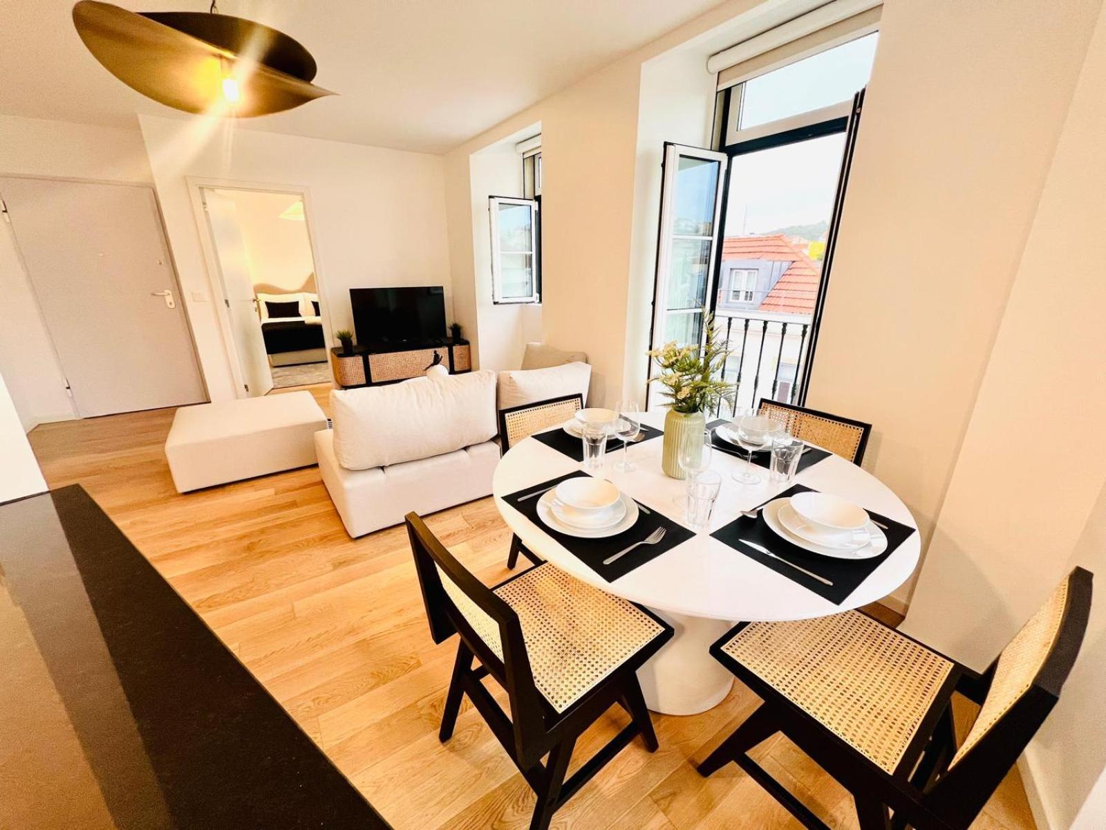 Lisbon Pink House II Beautiful 2 Bedroom Flat In City Center Kültér fotó